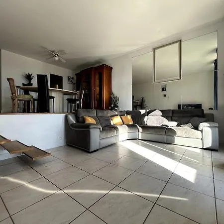 Apartment Duplex : Dernier Etage Avec Balcon